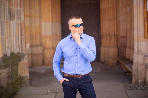  ,   Tom, 38 ,   ,   , c , 