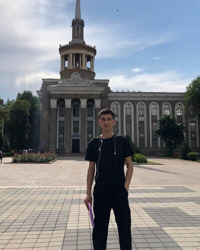 ,   Rysbek, 26 ,   ,   , c 