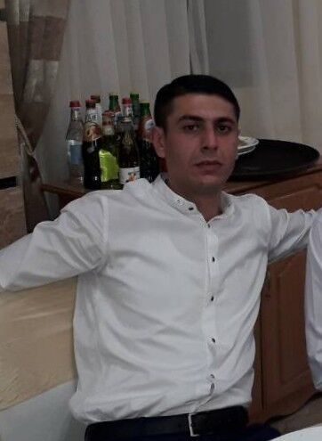  ,   Artur, 40 ,   ,   , c 