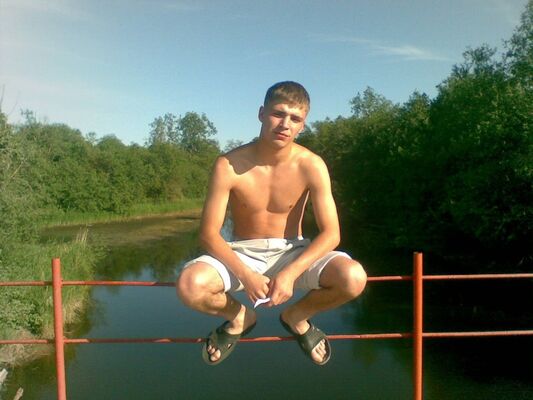  ,   Oleg, 37 ,   