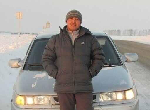  22588598  Sergei, 37 ,    