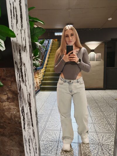  ,   Anastasia, 32 ,   ,   