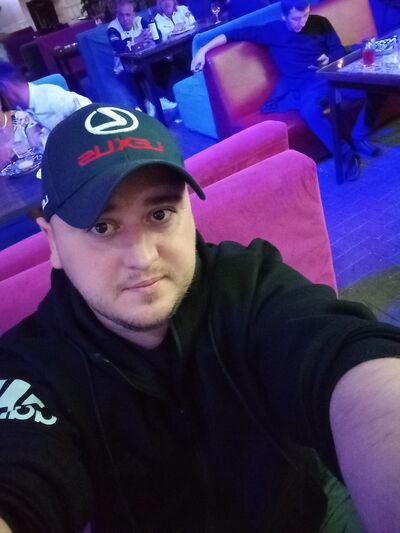  ,   Alex, 36 ,   ,   