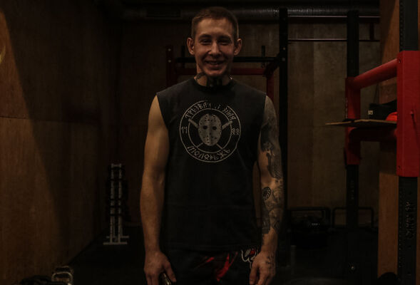  ,   Vlad, 20 ,   ,   