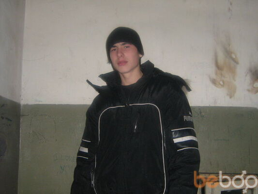  ,   Denis, 32 ,   