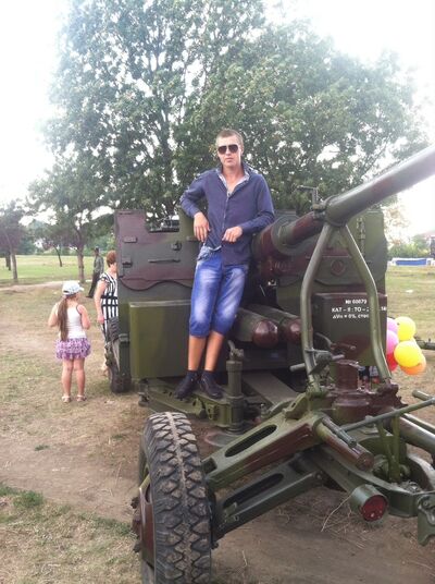  ,   Oleg, 31 ,   