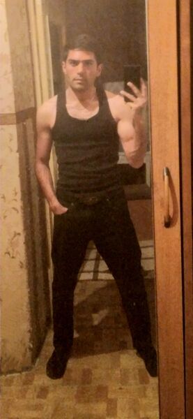  ,   Maxim, 33 ,     