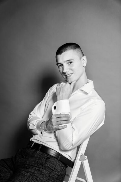  ,   Alex, 30 ,   ,   , c , 