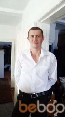  ,   Leon, 44 ,   
