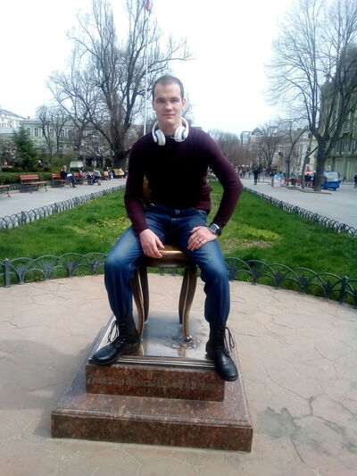  ,   Anton, 31 ,   