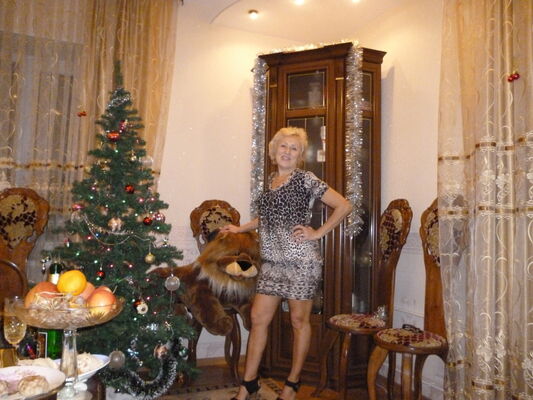  ,   Nina, 64 ,   c , 