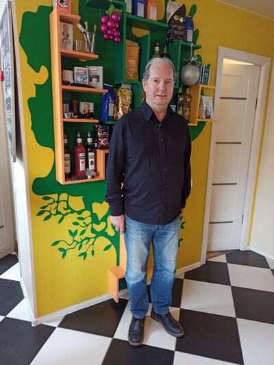  ,   Max Nelson, 60 ,   ,   