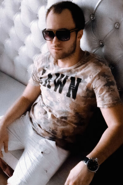  ,   Artem, 35 ,   ,   , c , 