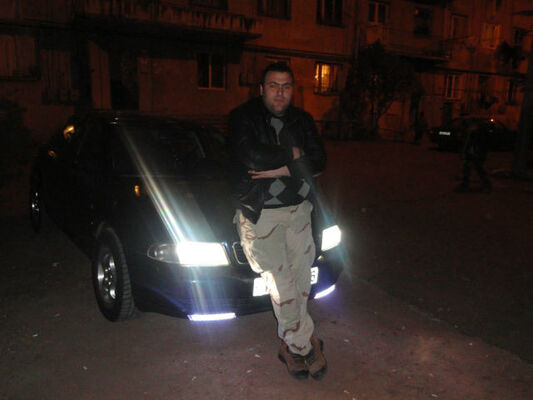  ,   Leo, 36 ,   