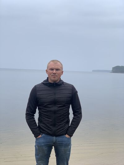  ,   Igor, 24 ,   ,   