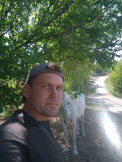  ,   Victor, 31 ,   ,   