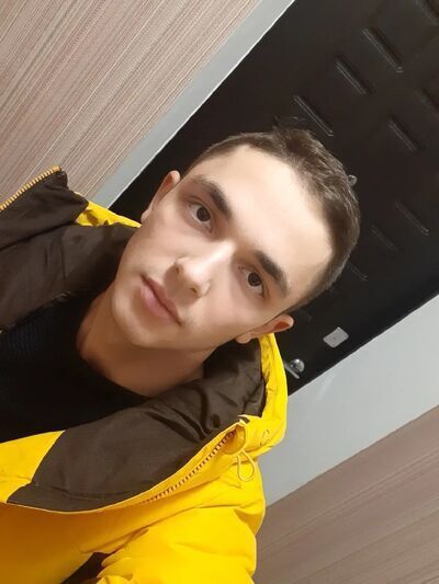 42628898  , 24 ,    