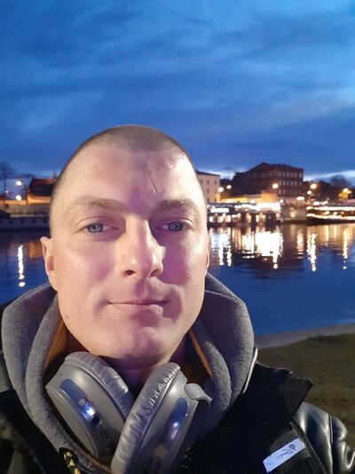  ,   Yury, 36 ,   ,   , c 