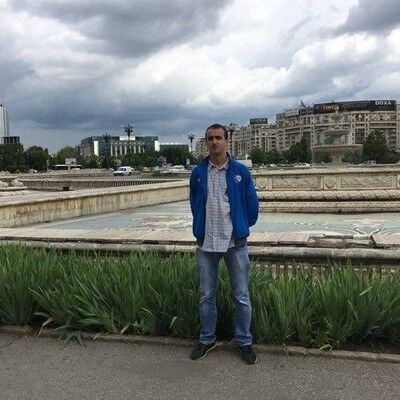  ,   Slava, 32 ,  