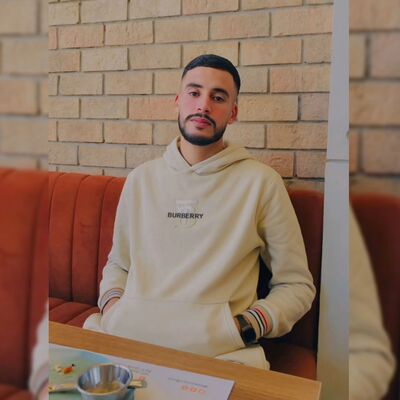  ,   Zakaria, 26 ,   ,   