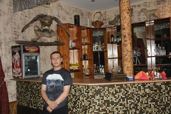  ,   Eduard, 47 ,   