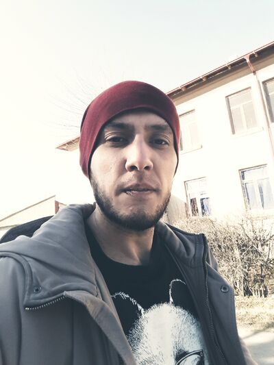  -,   Sasha, 32 ,   ,   