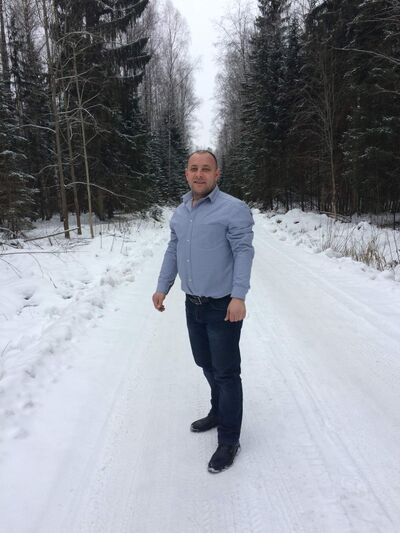  ,   Mikhail, 42 ,   ,   