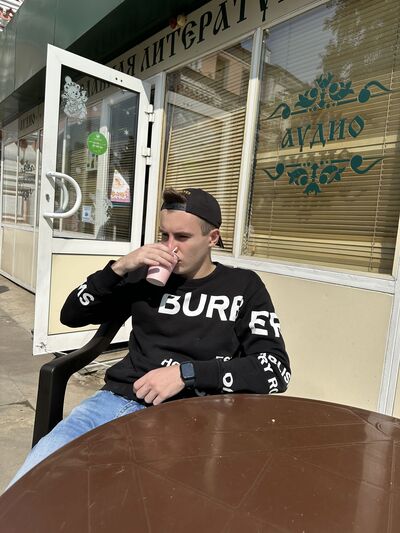  ,   Valera, 21 ,   ,   