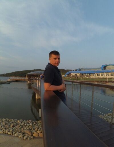  ,   Viktor, 49 ,   