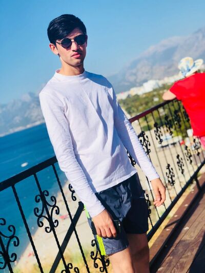  ,   Ali, 33 ,   ,   