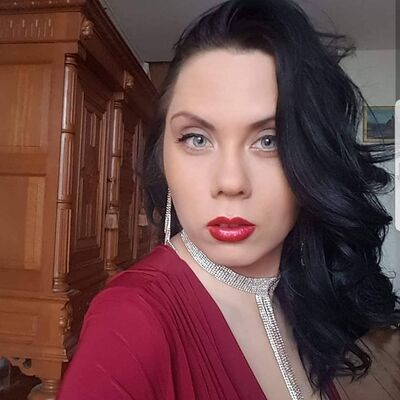  ,   Julija, 35 ,   ,   