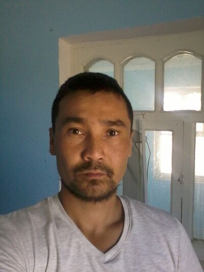  ,   Zhenisbek, 40 ,   ,   , c 