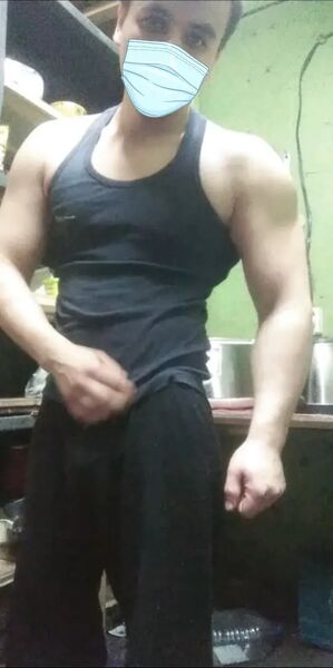  ,   Erik, 28 ,   ,   