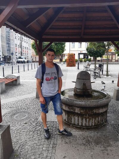  ,   Constantin, 31 ,   ,   