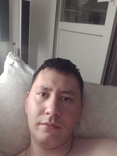  ,   Artyom, 33 ,   ,   