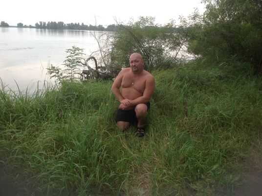  ,   Viktor, 53 ,   ,   , c 