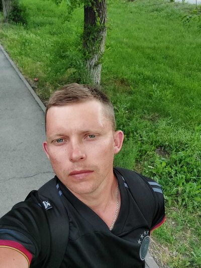  --,   Maksim, 31 ,   ,   