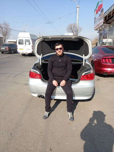  ,   Arman, 33 ,   ,   