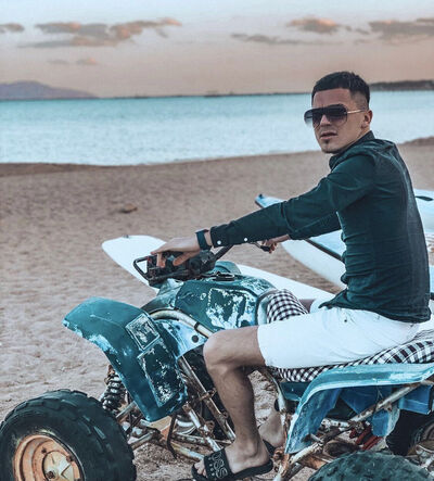  ,   Vlad, 26 ,   ,   