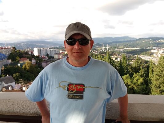  ,   Vic, 60 ,   