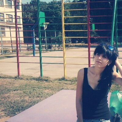  ,   Alesa, 32 ,  