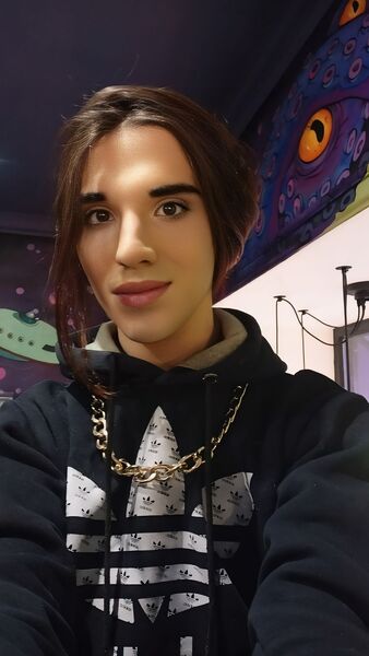  ,   Slavik, 25 ,   