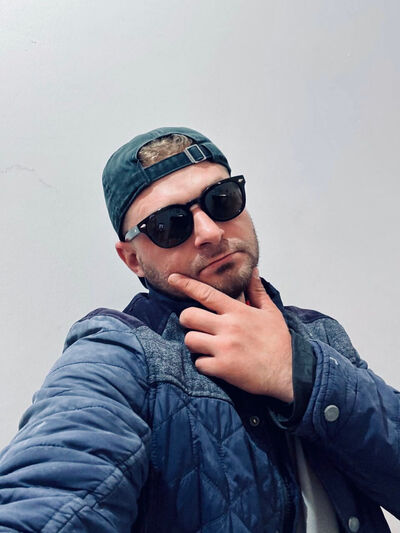  ,   Simion, 29 ,   ,   