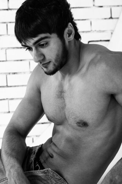  ,   ADAM, 29 ,   ,   , c 