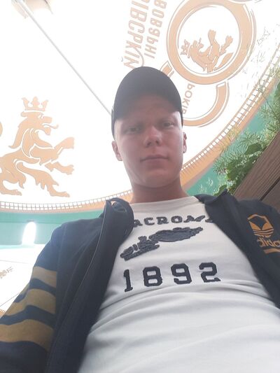  ,   Alex, 34 ,   