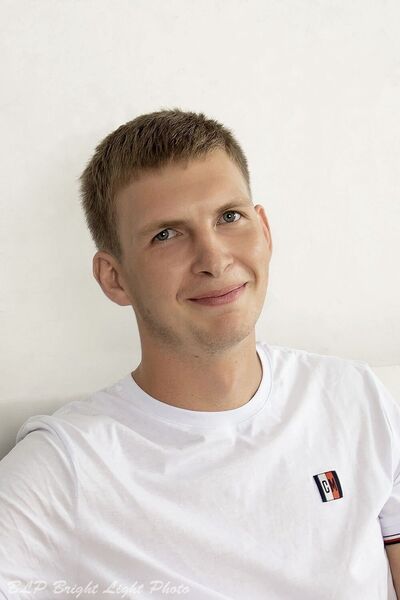  -,   M, 29 ,   ,   , c 