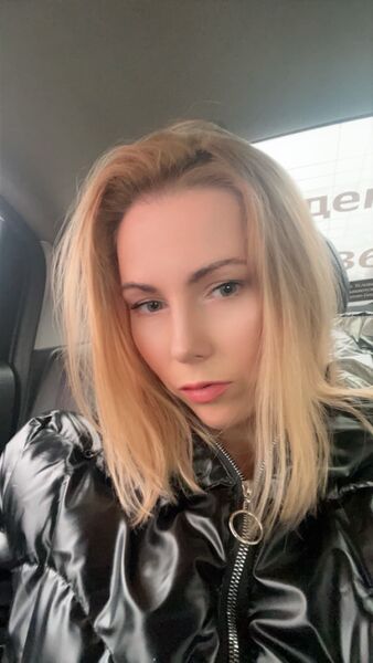  -,   Julia, 37 ,   c 