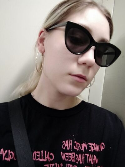  ,   Anna, 23 ,   ,   