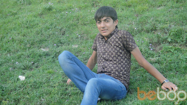  ,   Kolya, 32 ,   
