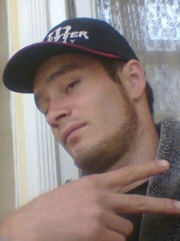  8936938  Acappela, 33 ,    